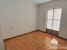 Venta Casa adosada en Calle Jacinto Benavente La Carolina. A reformar 117 m²