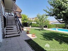 Venta Chalet en Calle Rector Muñoz Fernández Linares. Buen estado con terraza 295 m²