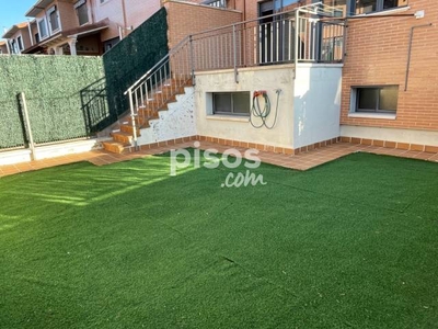 Casa adosada en alquiler en Laguna de Duero en Laguna de Duero por 875 €/mes