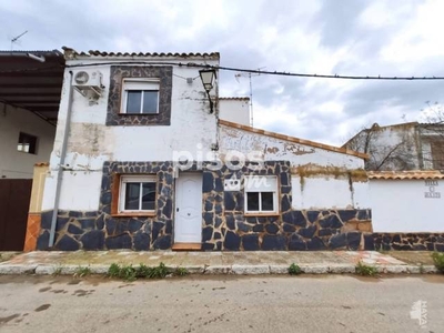 Casa adosada en venta en Alcoba en Alcoba de los Montes por 46.000 €