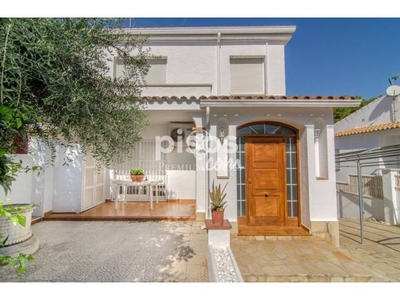 Casa adosada en venta en Avinguda del Montseny, 32, cerca de Carrer del Montardo en Mas d'en Serra-Els Cards por 399.000 €