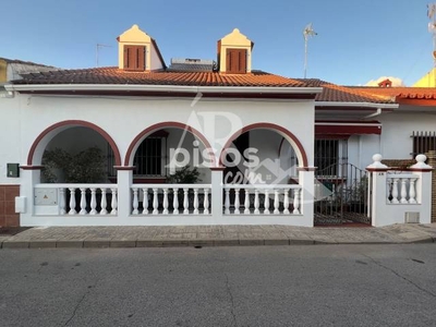 Casa adosada en venta en Carretera de Benacazón, 18