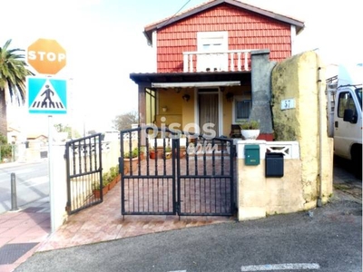 Casa unifamiliar en venta en Calle de Inés Diego del Noval, cerca de Calle de Camus