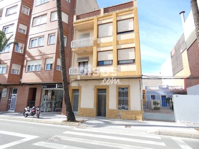Casa unifamiliar en venta en Passeig Marítimo, cerca de Carrer de Organista Coscollano en Poble de Benicarló por 155.000 €