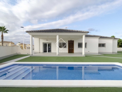 Casa / villa de 393m² en venta en Gran Alacant, Alicante