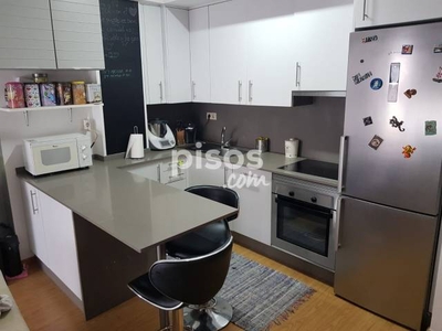 Piso en venta en Avenida Vigo, cerca de Camino del Fento en Chapela (San Fausto) por 110.000 €