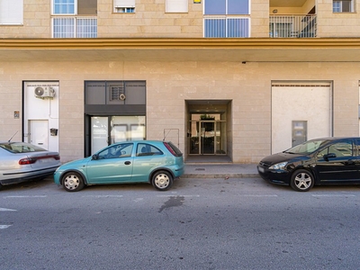 Vivienda en Av de la Libertad, Albatera (Alicante)