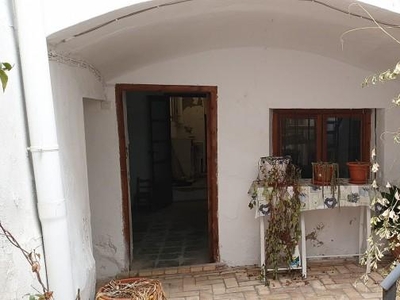 Casa adosada en venta en Ayora