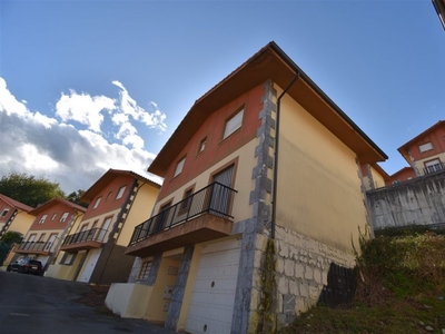 Duplex en venta en Cerdigo de 200 m²