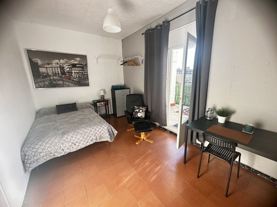 Habitaciones en Avda. Barberà, Sabadell por 550€ al mes