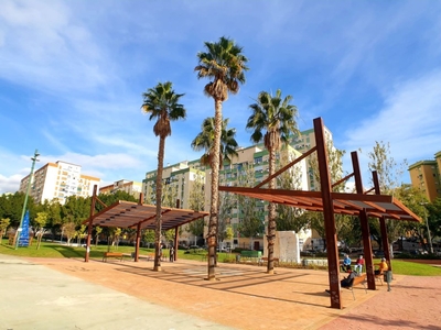 Piso en Venta en Los Millones Málaga, Málaga