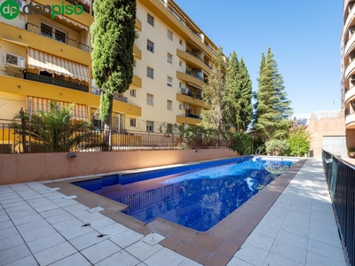 Venta de piso con piscina en Zaidín - Vergeles (Granada), Carrefour