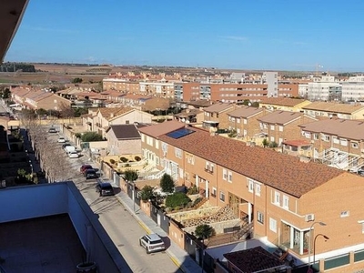 Ático en alquiler en La Paloma - Asfain de 3 habitaciones con terraza y garaje