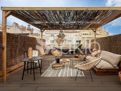 Ático en alquiler en L'Antiga Esquerra de l'Eixample de 1 habitación con terraza y muebles