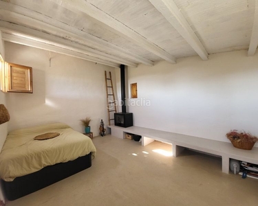 Casa finca de 6.226 m2, con caseta diáfana de 20 m2 recién reformada en Ametlla de Mar (L´)