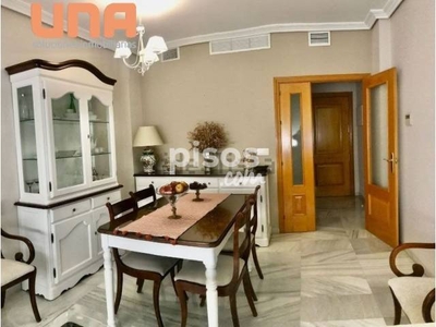 Piso en alquiler en Ministerios en Vista Alegre-Parque Cruz Conde por 825 €/mes