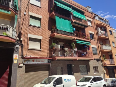 Piso en venta en Calle Magalhaes, 2º, 08922, Santa Coloma Gramenet (Barcelona)