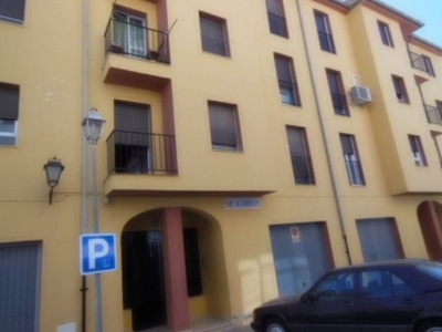 Venta de piso en Alhama de Granada de 4 habitaciones con garaje y balcón