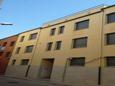 Venta Piso Lleida. Piso de tres habitaciones en Calle Iglesia. Con terraza