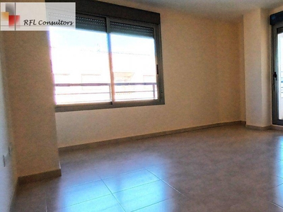 Venta Piso Torreblanca. Piso de tres habitaciones Tercera planta con terraza