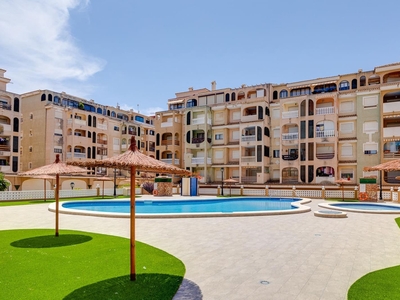 Apartamento en venta en Parque de las Naciones, Torrevieja, Alicante