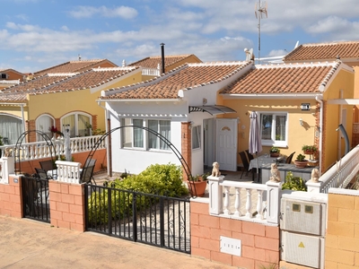 Chalet en venta en La Florida, Orihuela, Alicante