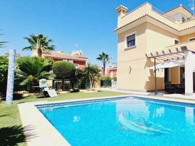 Chalet en venta en Torreblanca, Torrevieja