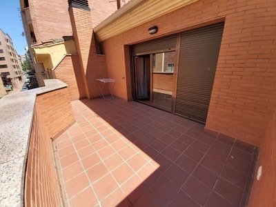 Alquiler de ático en Candelaria - Peña de Francia de 2 habitaciones con terraza y garaje
