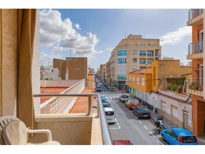 Apartamento en Venta en Torrevieja, Alicante