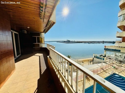 APARTAMENTO REFORMADO DE 3 DORMITORIOS EN PRIMERA LINEA DE PLAYA CON VISTAS AL MAR Y PISCINA!