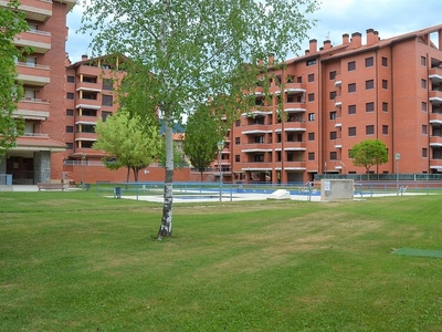 Ático en venta en calle Río Gas de 4 habitaciones con terraza y piscina