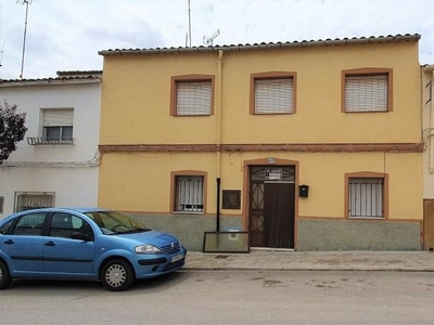 Casa adosada en venta en Ayora