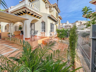 Casa adosada en venta en Lomas de Cabo Roig