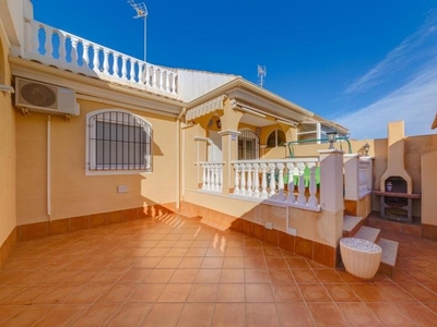 Casa adosada en venta en Punta Prima, Torrevieja