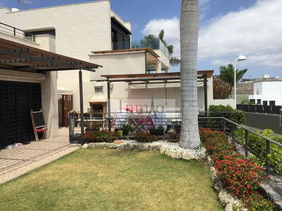 Casa adosada en venta en San Eugenio Alto, Adeje