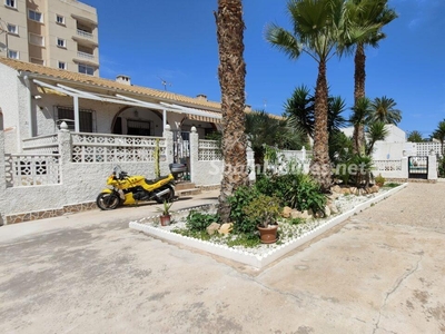 Casa en venta en Nueva Torrevieja, Torrevieja