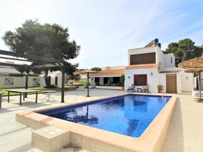 Chalet en venta en Lomas de Cabo Roig-Los Dolses, Orihuela