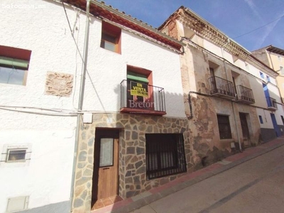 Estupenda casa en Aguarón, comarca de Cariñena.