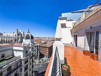 Piso ático en venta en Sol, Madrid