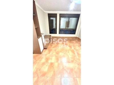 Piso en venta en Calle Canovas del Castillo, cerca de Calle Beethoven