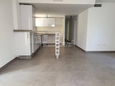 Piso en venta en Playamar - Benyamina, Torremolinos