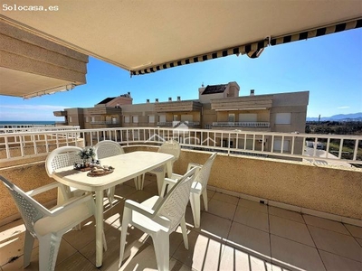 Precioso apartamento con vistas al mar situado en 2ª línea playa Daimús,