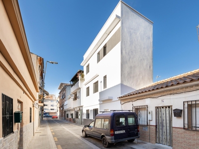 Venta de casa con terraza en Zaidín - Vergeles (Granada), Zaidin
