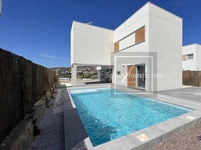 Villa en venta en Algorfa