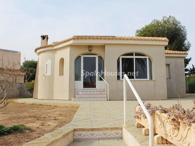 Villa en venta en Lomas de Cabo Roig-Los Dolses, Orihuela