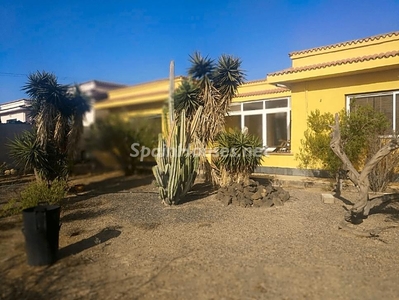 Villa en venta en San Isidro, Granadilla de Abona