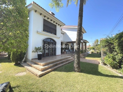 Villa independiente en venta en Centro - Muelle Pesquero, Torrevieja