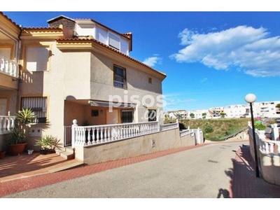 Casa adosada en venta en Calle los Estaños (Sup-3)