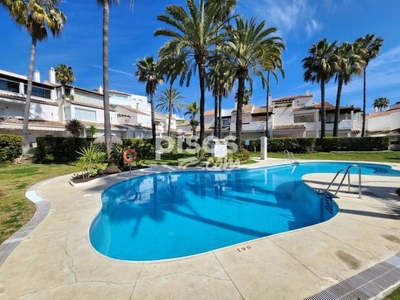 Casa adosada en venta en Los Monteros