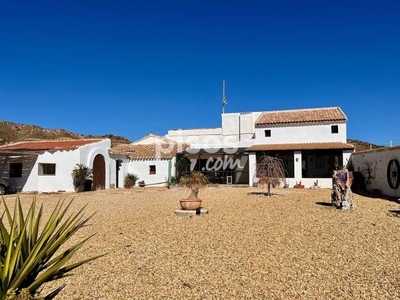 Casa rústica en venta en Puerto Lumbreras